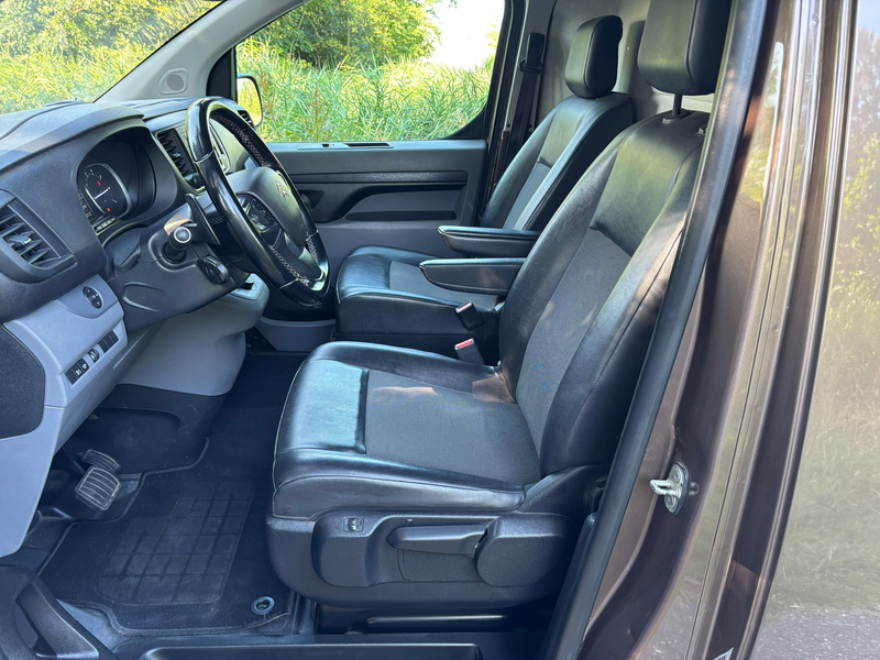Citroen Jumpy 2.0 BlueHDI 180 Club XL S&S Automaat — photo 2