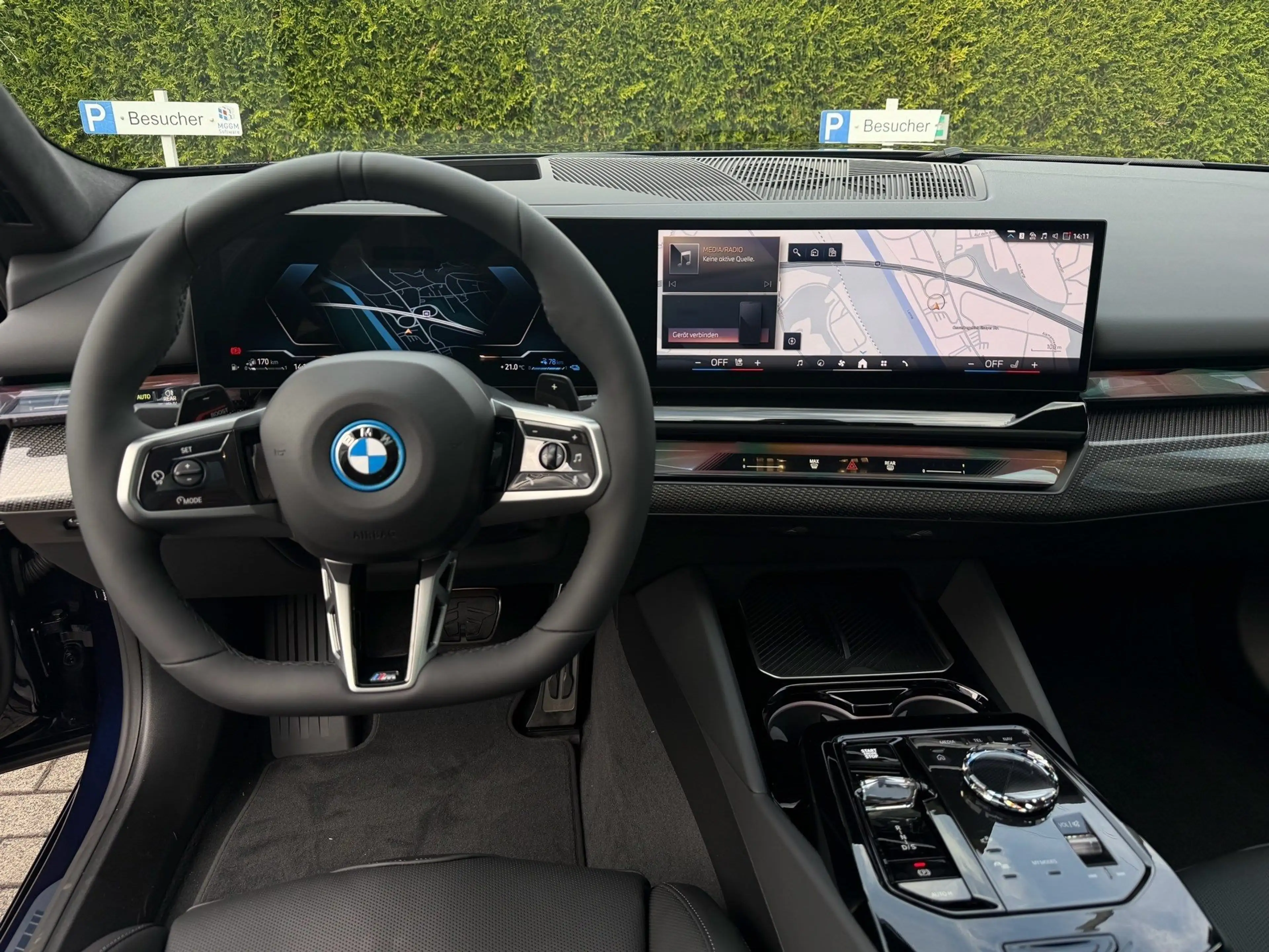 BMW 550 e xDrive Touring M-Sport Pro, Pano, 21", HuD, AHK — photo 12