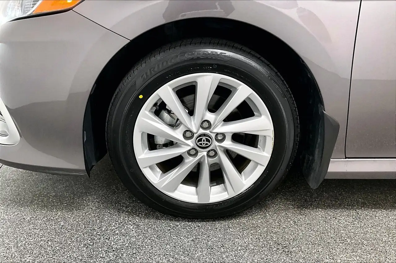 Toyota Camry снимка Toyota Camry