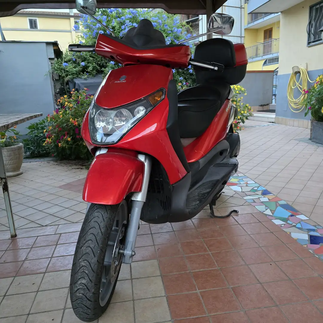 Piaggio Beverly 125 Червоний - 1