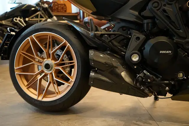 Ducati Diavel 1260 Lamborghini Edition 285/630 Ansicht 8