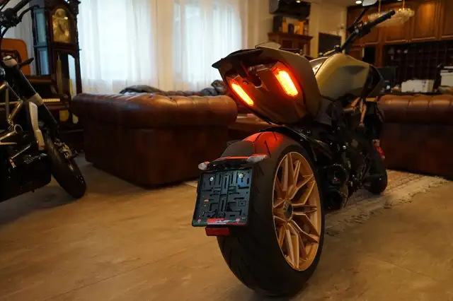 Ducati Diavel 1260 Lamborghini Edition 285/630 Ansicht 7