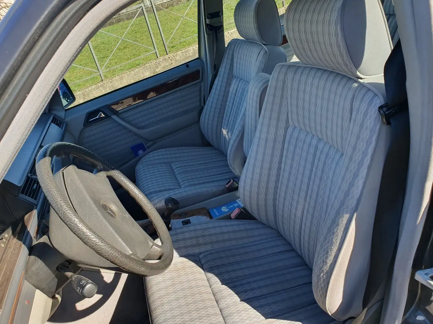 Mercedes-Benz E 200 E (124) 200 E Noir - 2