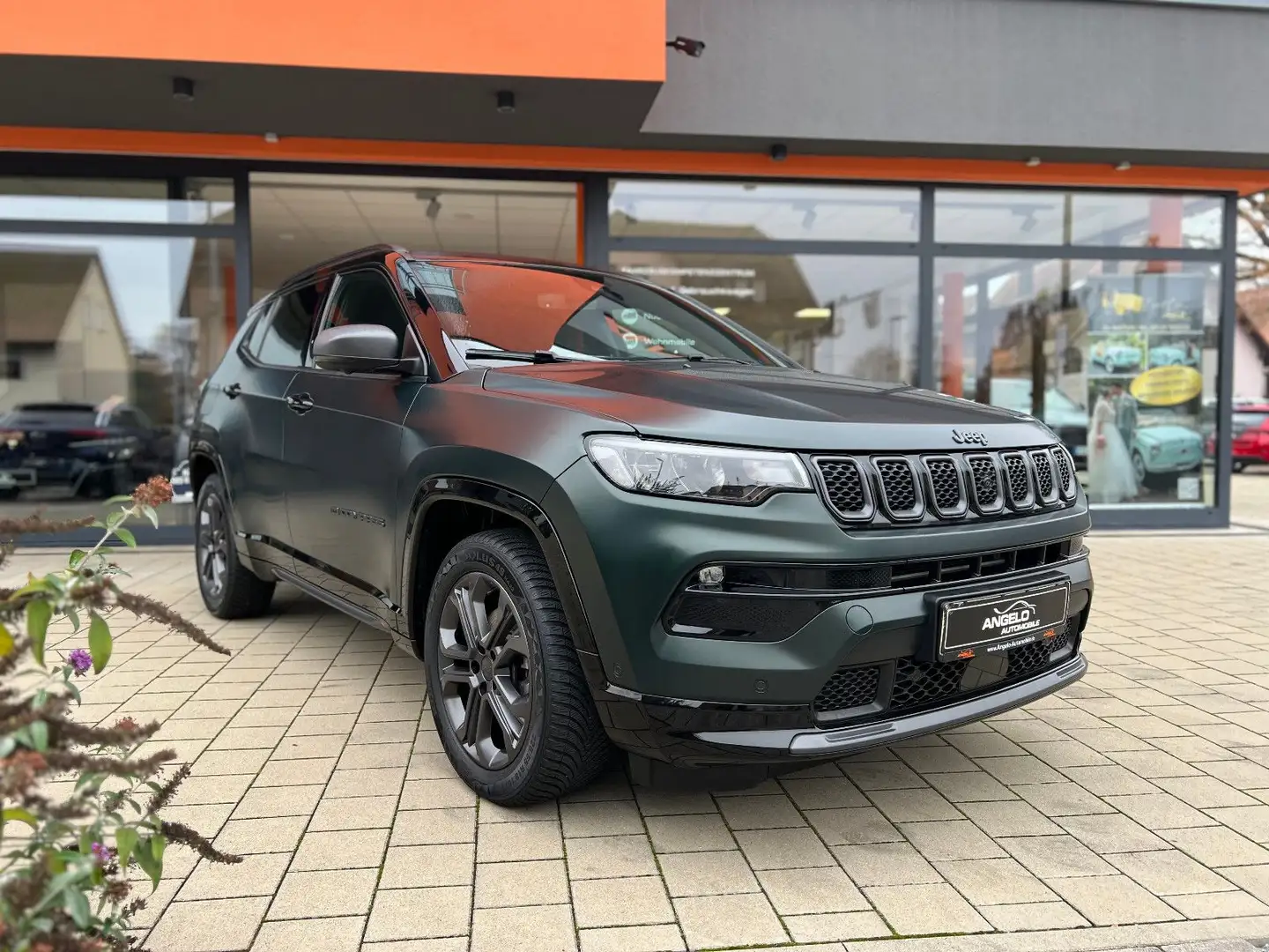 Jeep Compass 1,3 GSE T4 80th **Matt Grün*Allwetter* Grün - 2