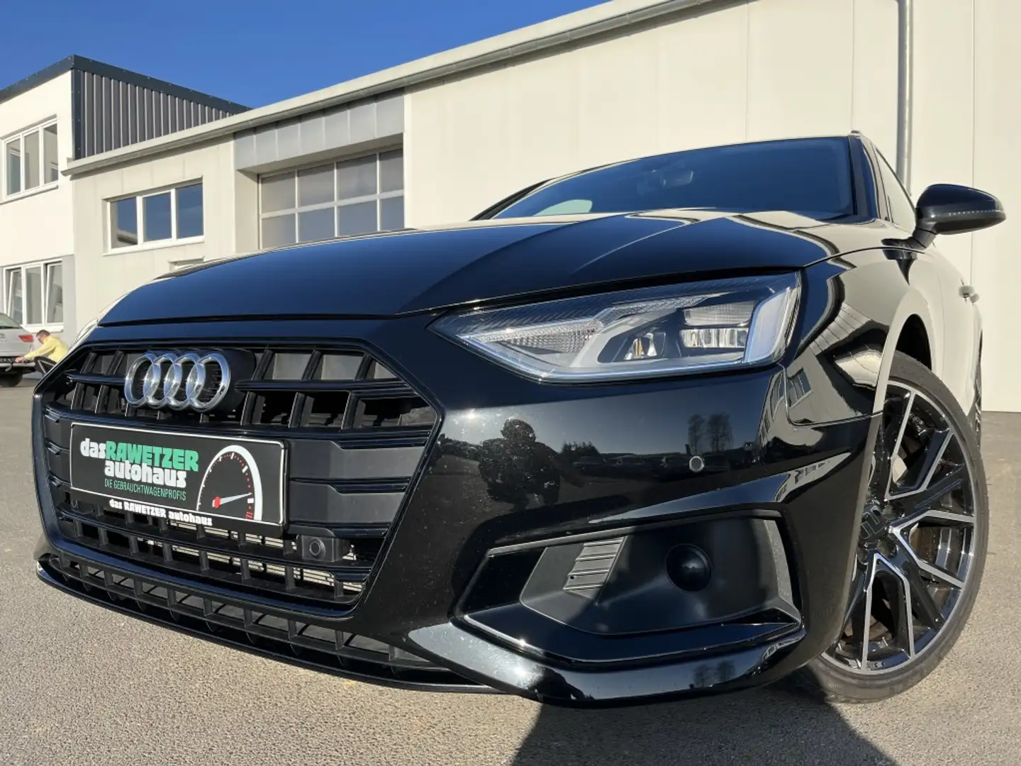 Audi A4 Avant 40 2.0 TDI S tronic advanced 178€ m. 20% A Schwarz - 1