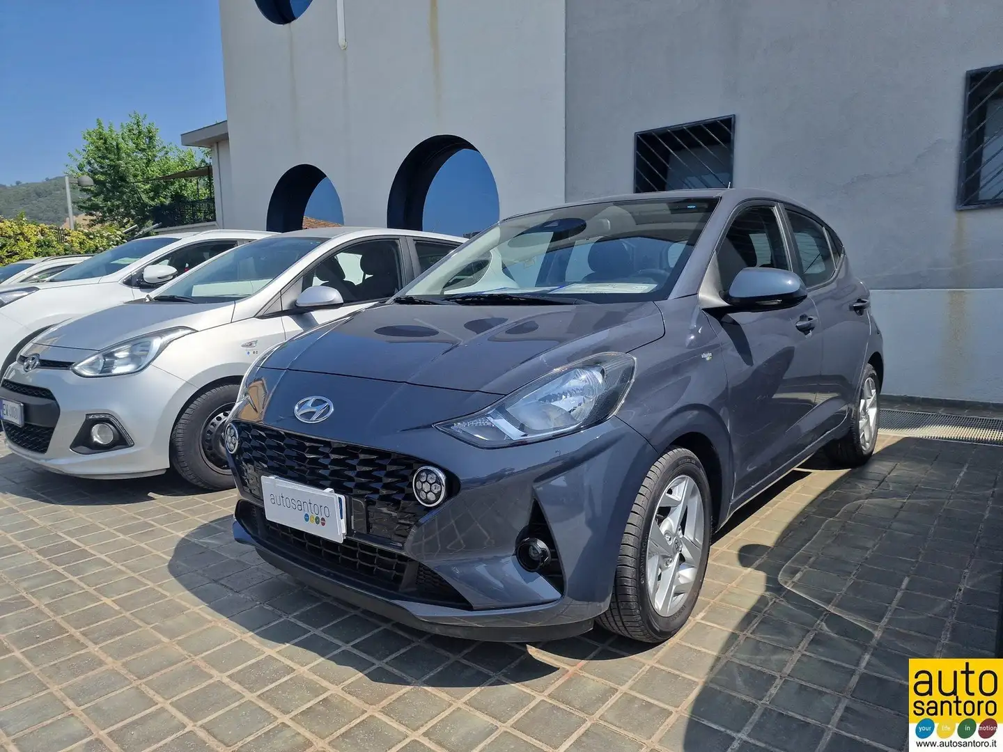 Hyundai i10 1.0 mpi Tech Connect Pack Gris - 1