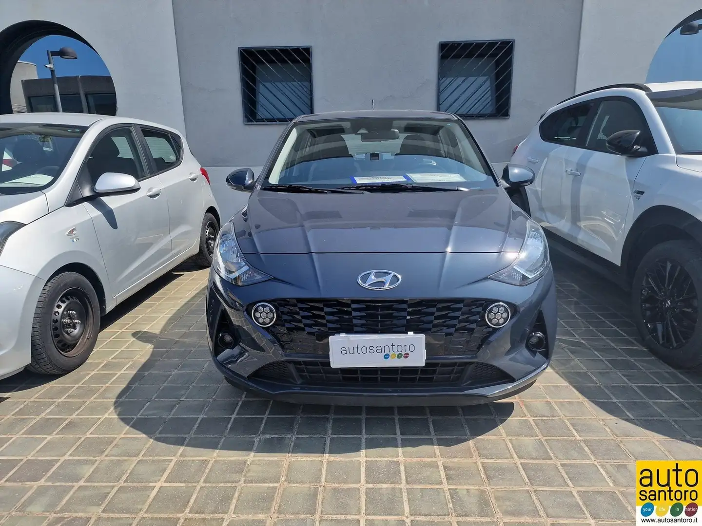 Hyundai i10 1.0 mpi Tech Connect Pack Gris - 2