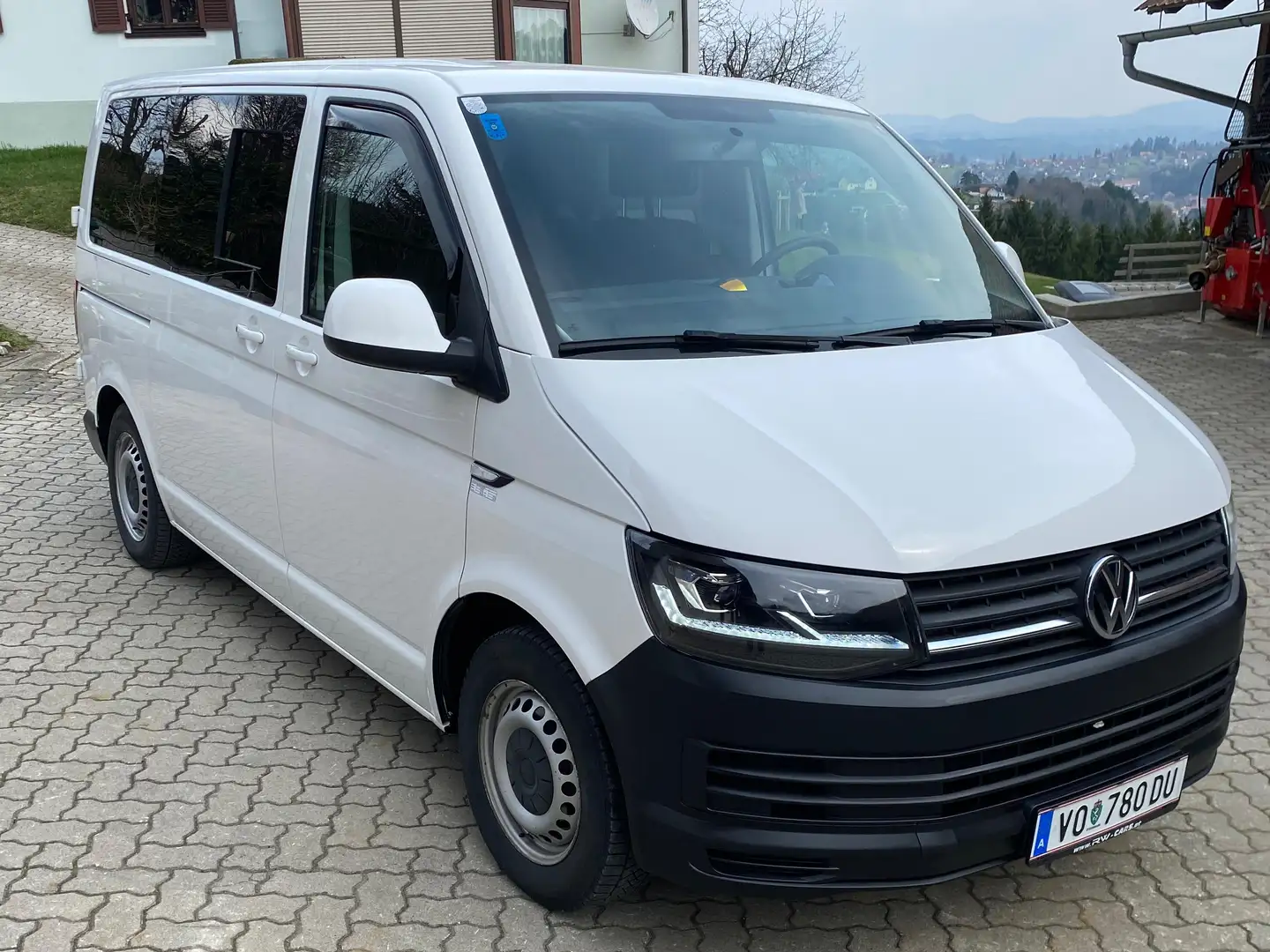 Volkswagen T6 Transporter 140ps Weiß - 2