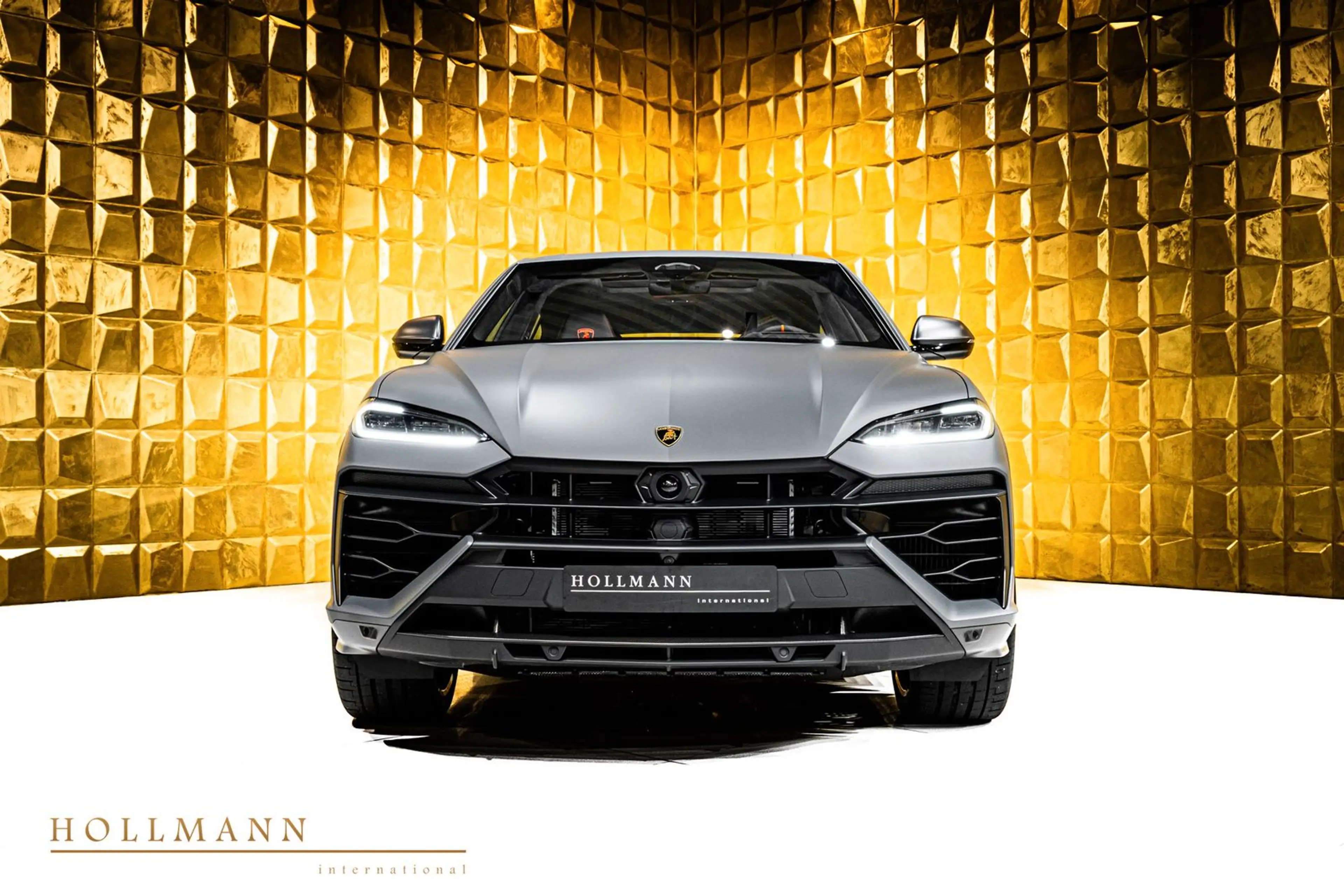 Lamborghini Urus SE + B&O + BIG CARBON PACK + PANO + — photo 2