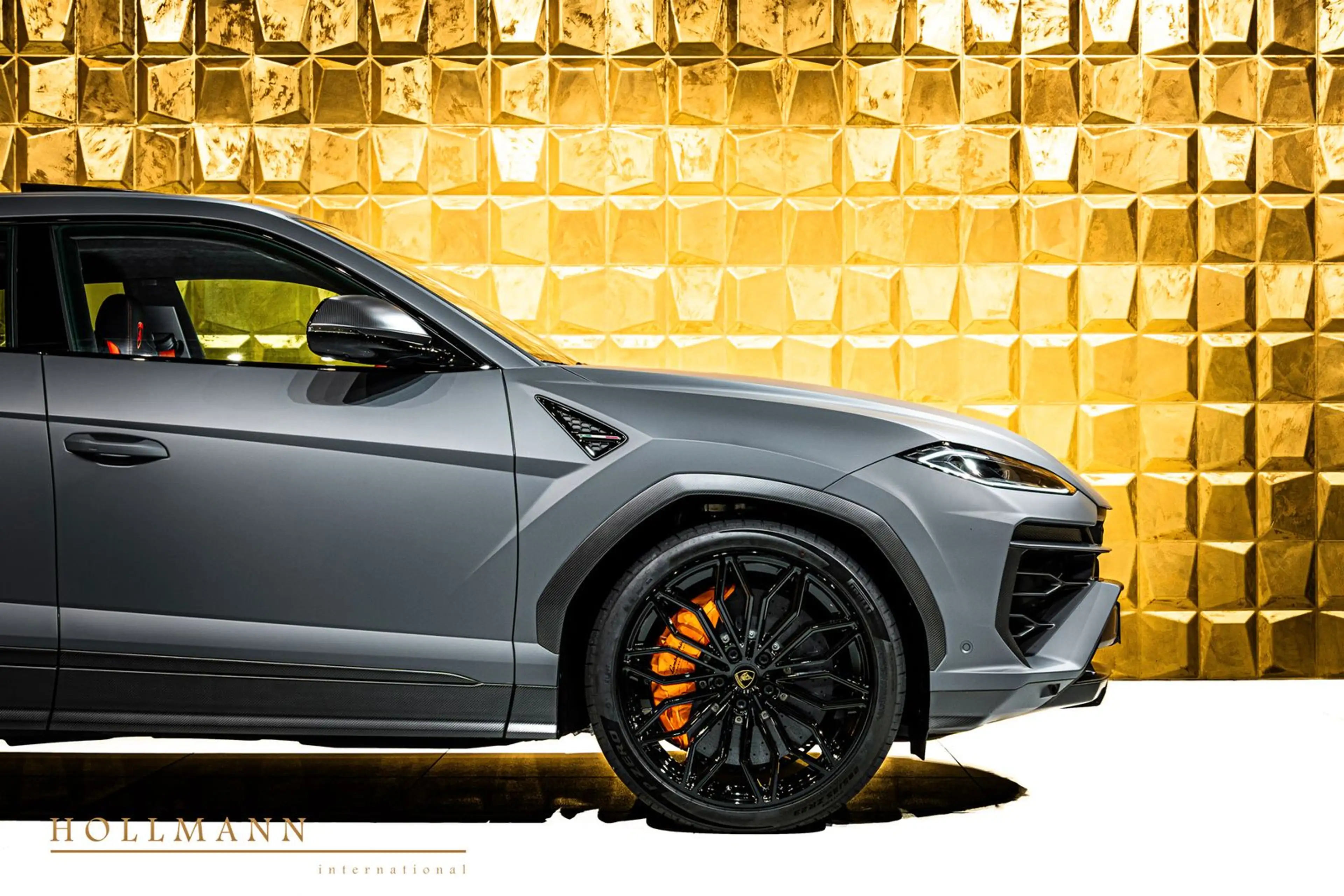 Lamborghini Urus SE + B&O + BIG CARBON PACK + PANO + — photo 14