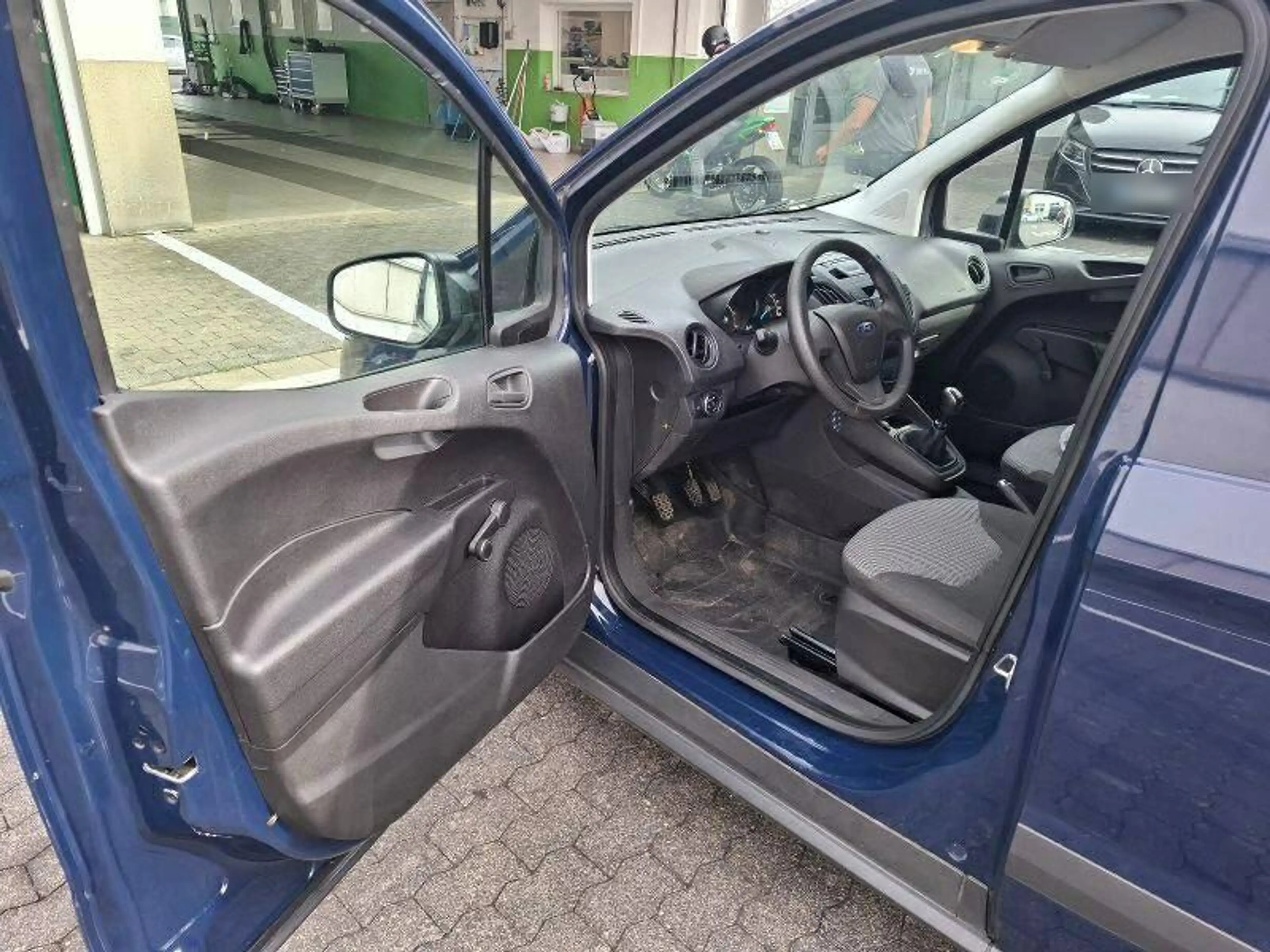 Ford Transit Courier 1.5 TDCi RADIO — photo 6