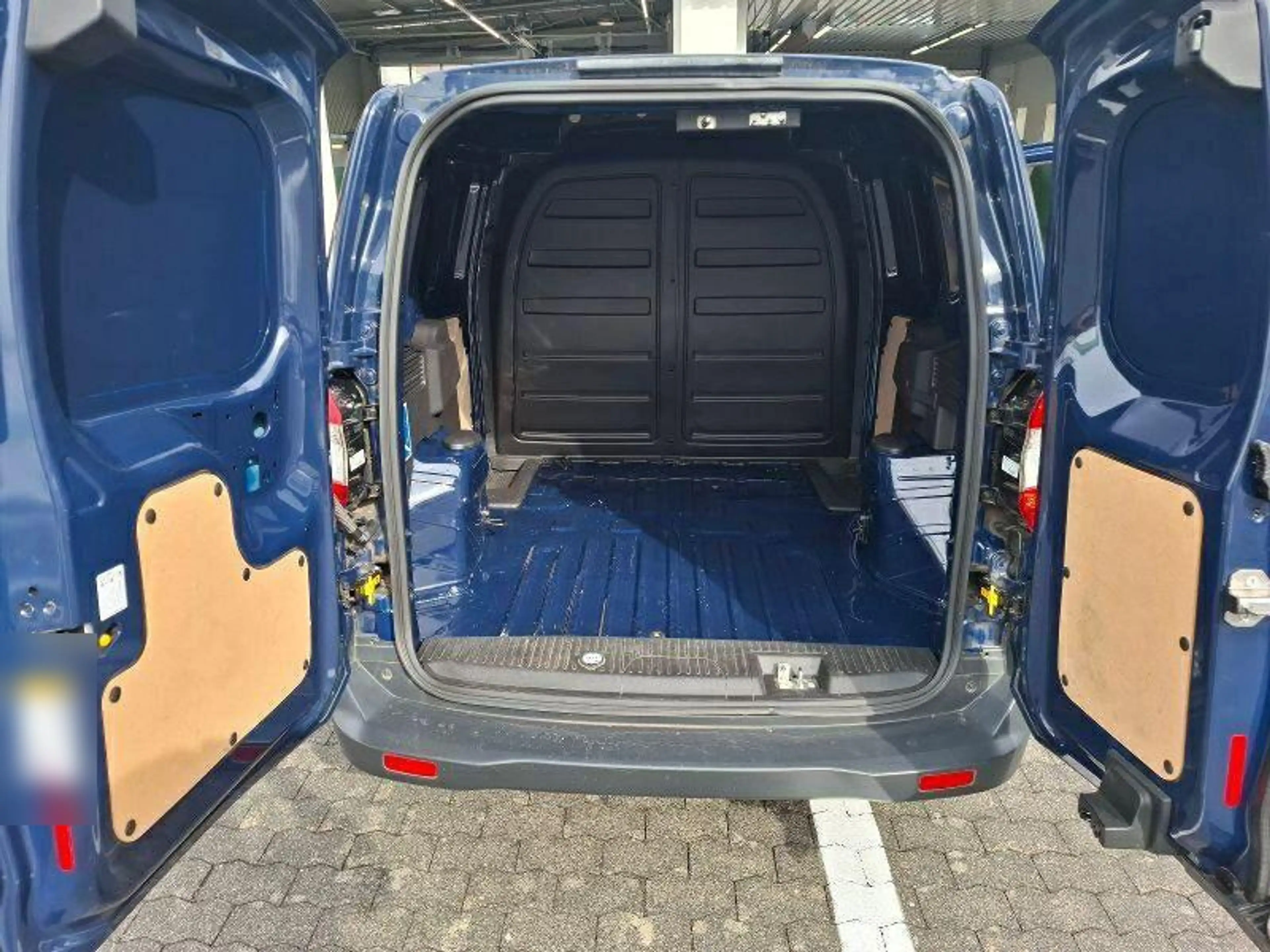 Ford Transit Courier 1.5 TDCi RADIO — photo 8
