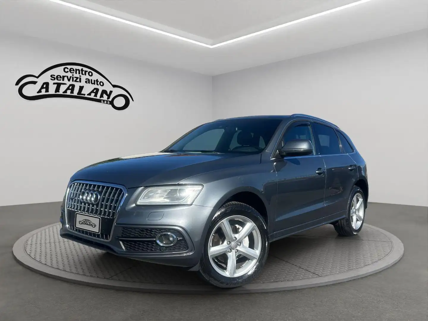 Audi Q5 2.0 TDI 143 CV quattro Advanced Plus S LINE Gris - 1
