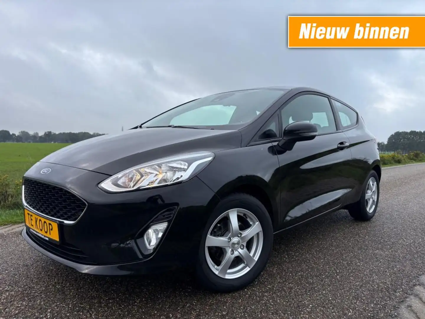 Ford Fiesta 1.1 TREND 86 PK / AIRCO / CRUISE / BLEUTOOTH Zwart - 1