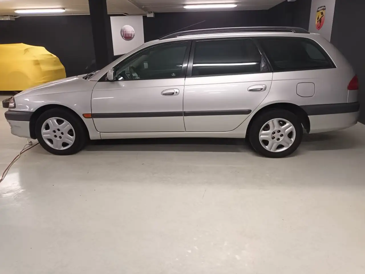 Toyota Avensis 1.6 16v 110cv STATION WAGON SOL PARI AL NUOVO, foto 9