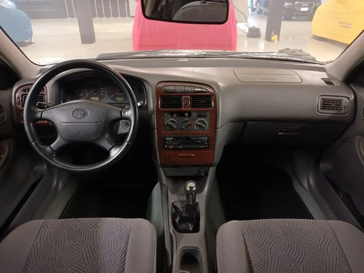 Toyota Avensis 1.6 16v 110cv STATION WAGON SOL PARI AL NUOVO, foto 3