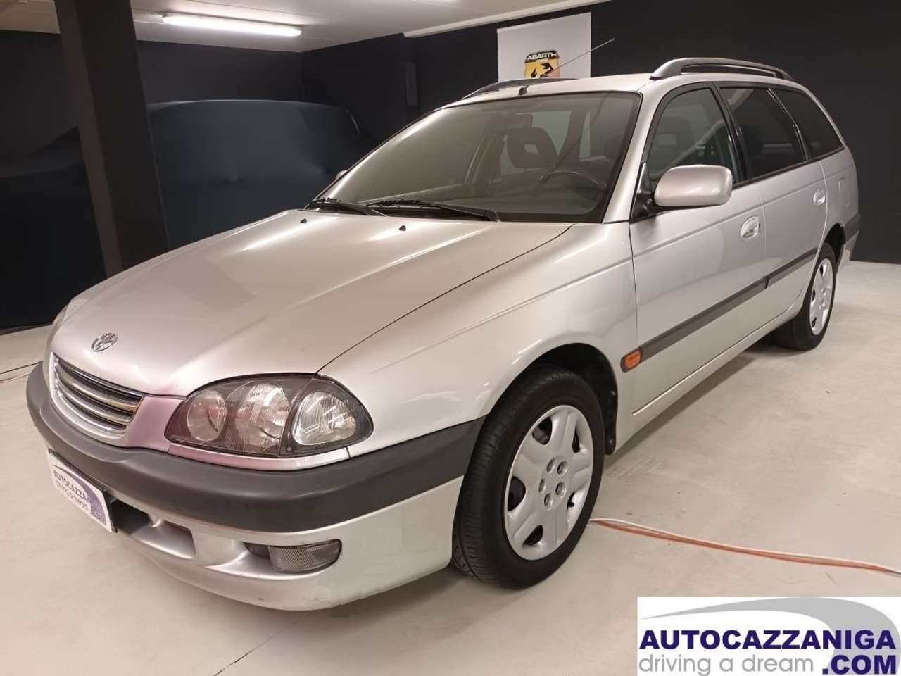 Toyota Avensis 1.6 16v 110cv STATION WAGON SOL PARI AL NUOVO