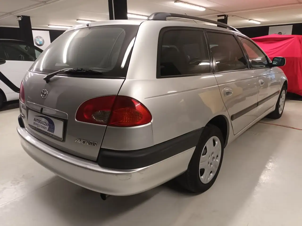 Toyota Avensis 1.6 16v 110cv STATION WAGON SOL PARI AL NUOVO, foto 2