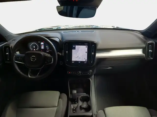 Volvo XC40 view 7