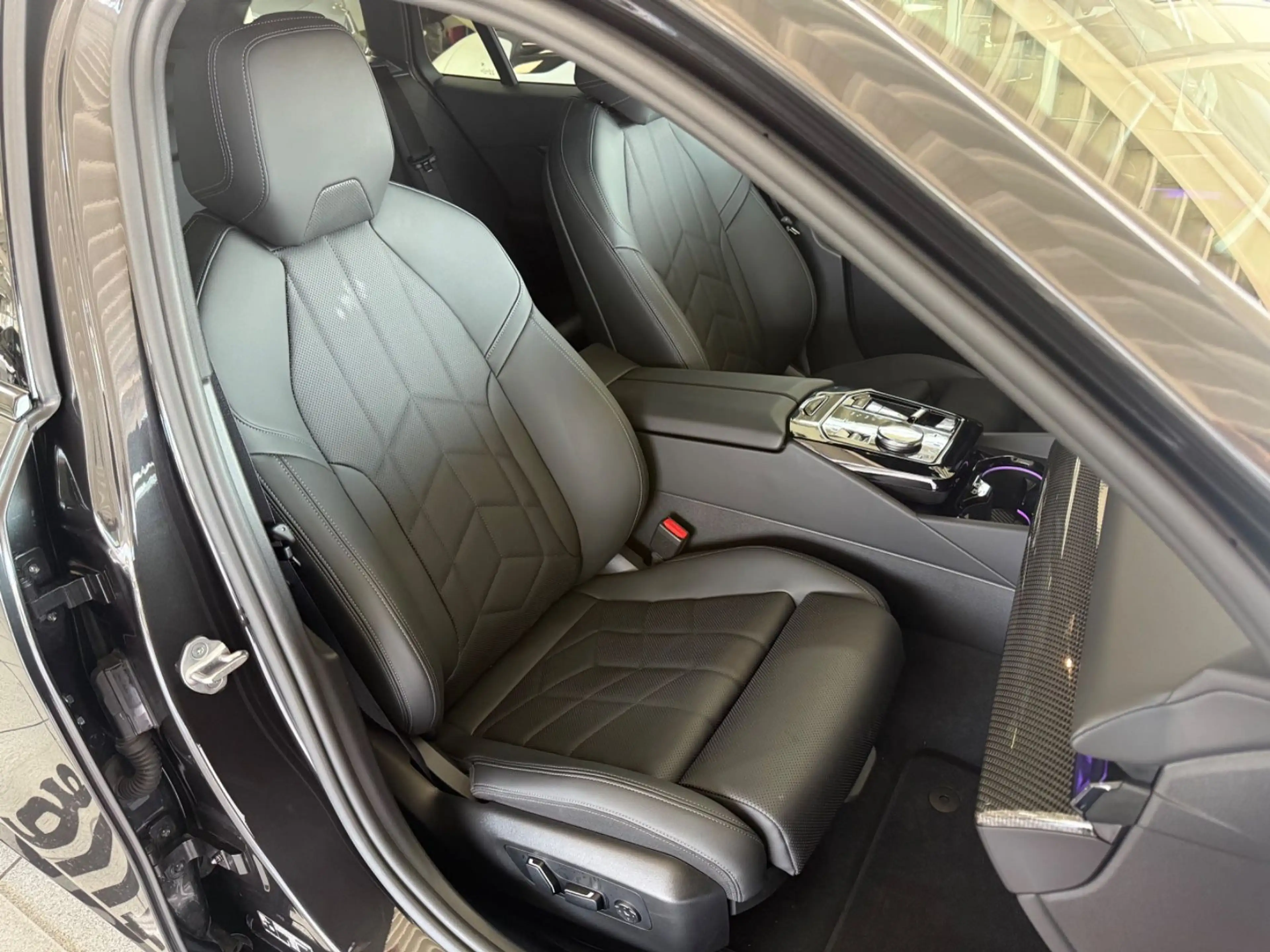 BMW 540 d xDrive M Sportpaket AUT./LED/HUD/360°/AHK — photo 9