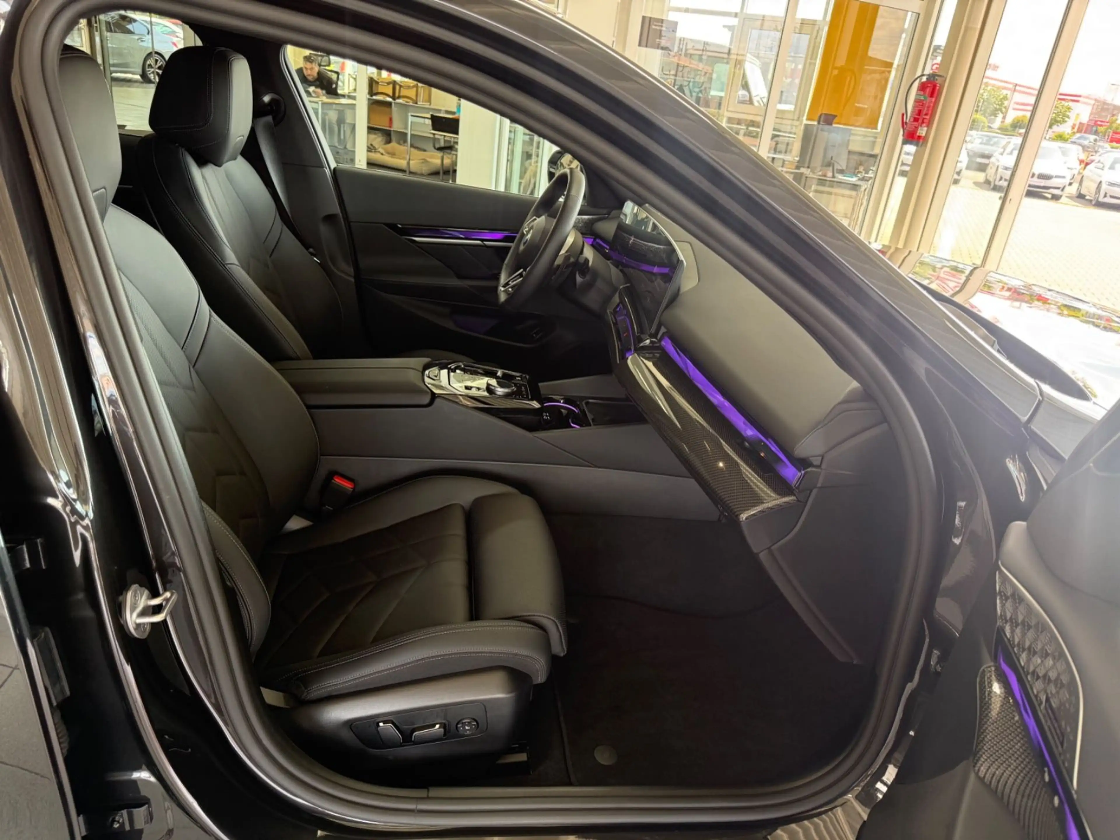 BMW 540 d xDrive M Sportpaket AUT./LED/HUD/360°/AHK — photo 11
