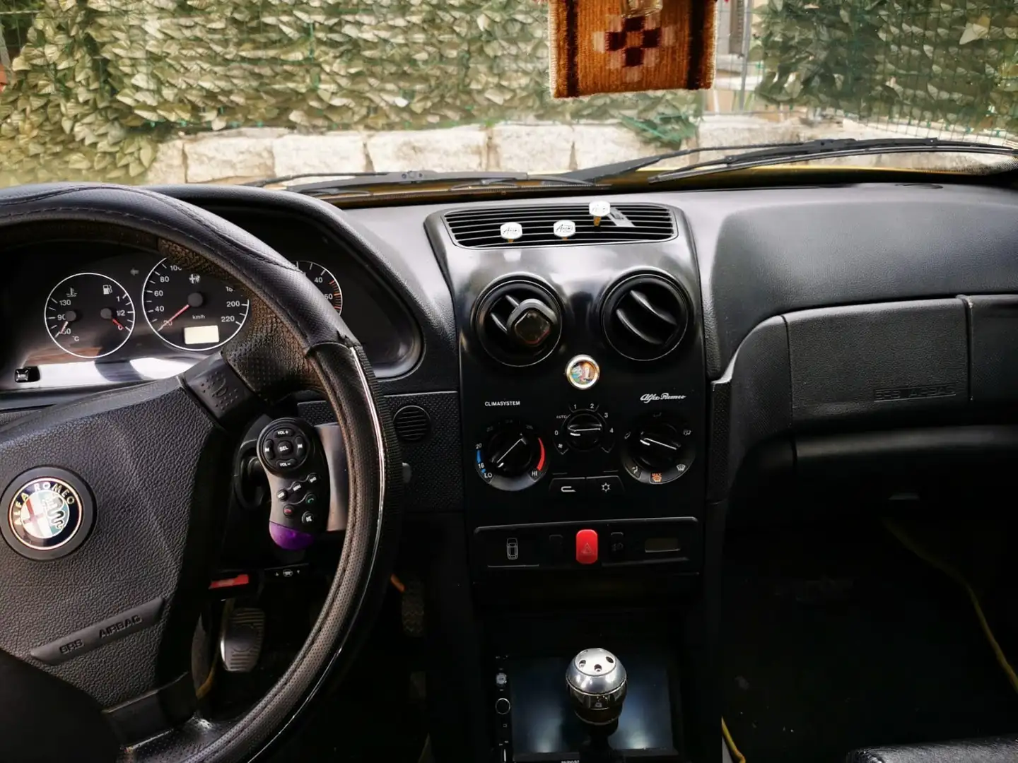 Alfa Romeo 145 1.9 jtd L Zlatá - 2