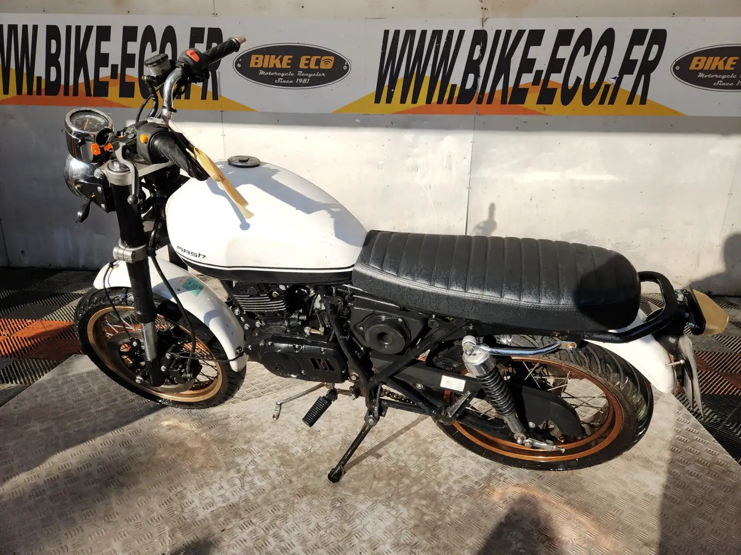 Mash Seventy 125 Blanc - 2