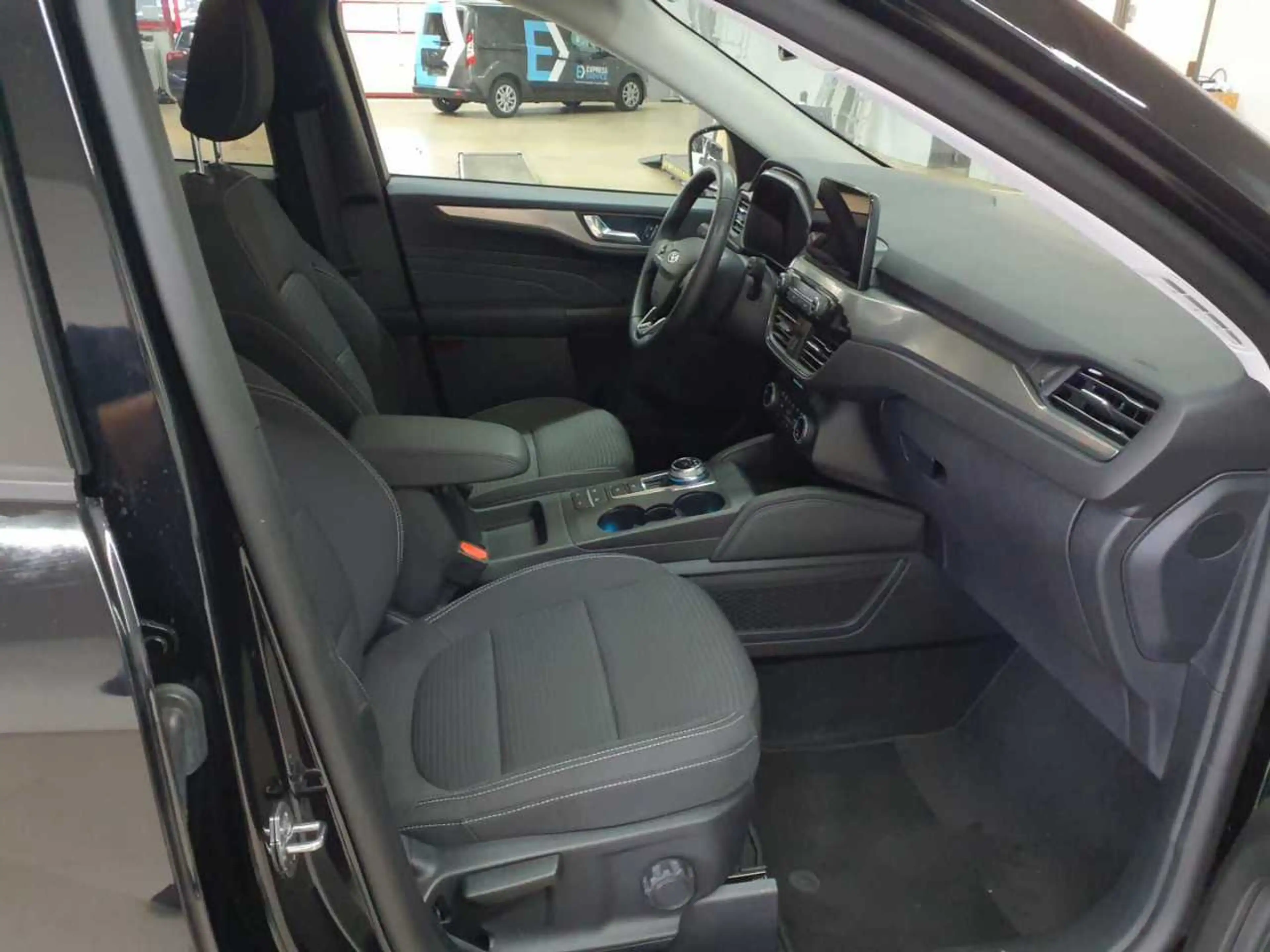 Ford Kuga Kuga 1.5 EcoBlue Aut. TITANIUM — photo 8