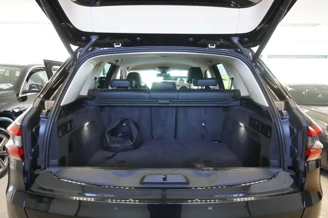 BMW X5 view 10