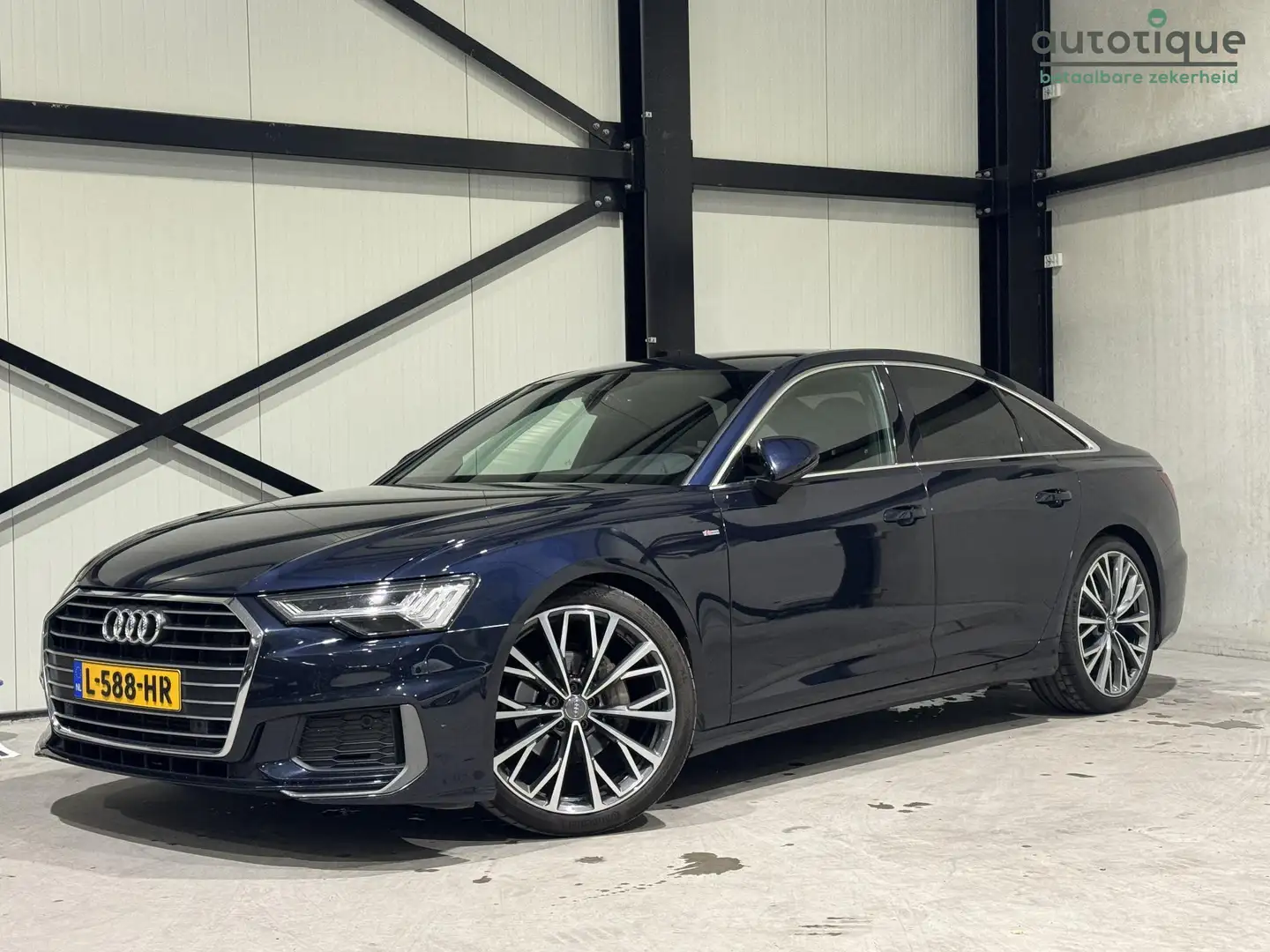 Audi A6 Limousine 40 TFSI S edition Aut. | navi | half-led Blauw - 1