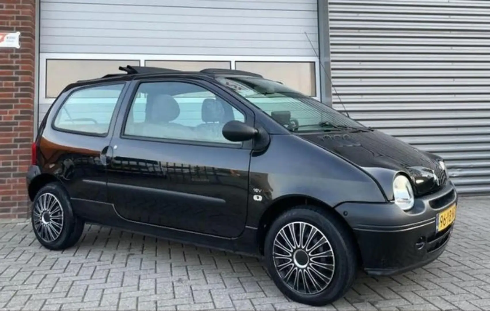 Renault Twingo 1.2-16V Emotion Zwart - 1
