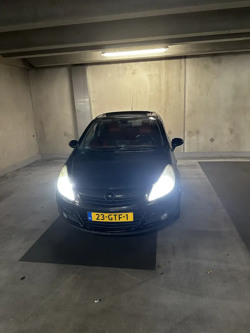 Opel Corsa 1.4-16V Executive Zwart - 1