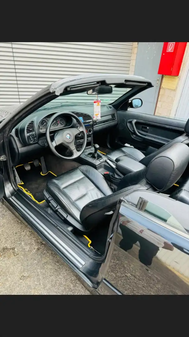 BMW 325 325i Noir - 2