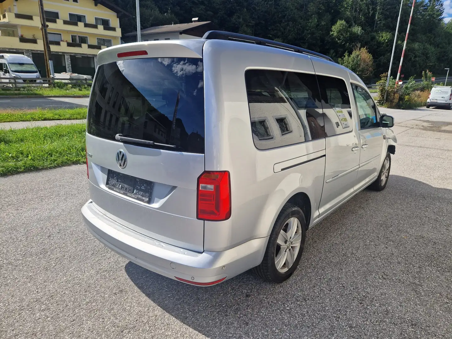 Volkswagen Caddy Maxi Comfortline BMT Grau - 1