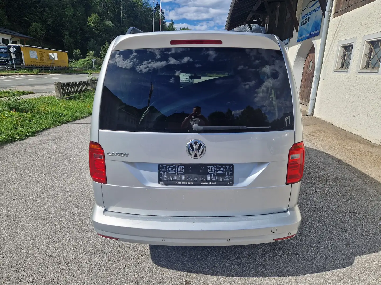 Volkswagen Caddy Maxi Comfortline BMT Grau - 2