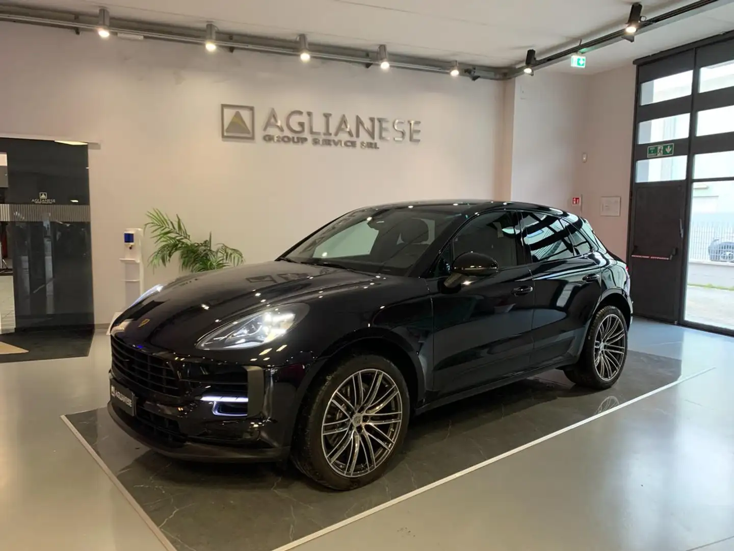 Porsche Macan 3.0 S Schwarz - 1