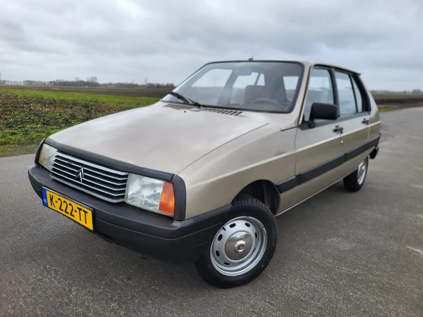 Citroen Visa Club 1985 2-cyl Oldtimer Braun - 1