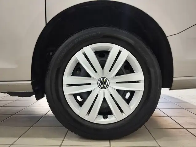 Volkswagen Caddy view 8