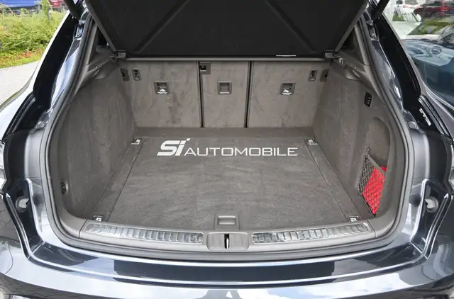 Porsche Macan view 15