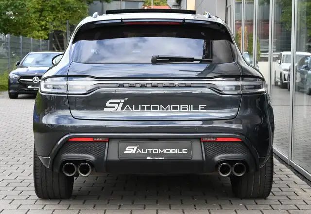 Porsche Macan view 4
