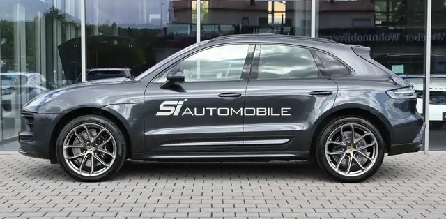 Porsche Macan view 2