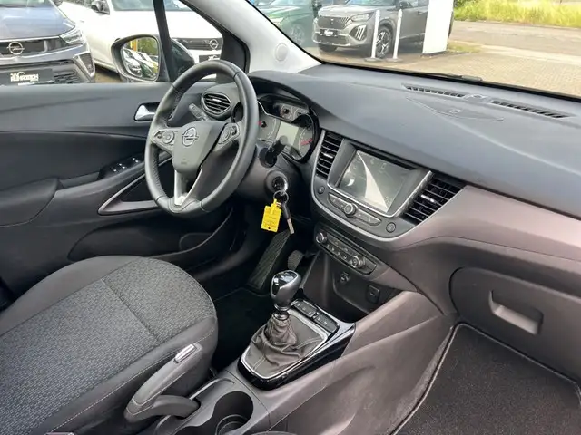 Opel Crossland view 10