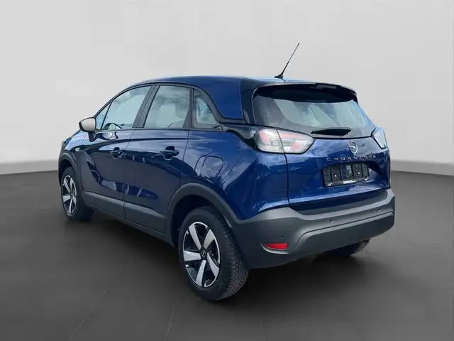 Opel Crossland view 3