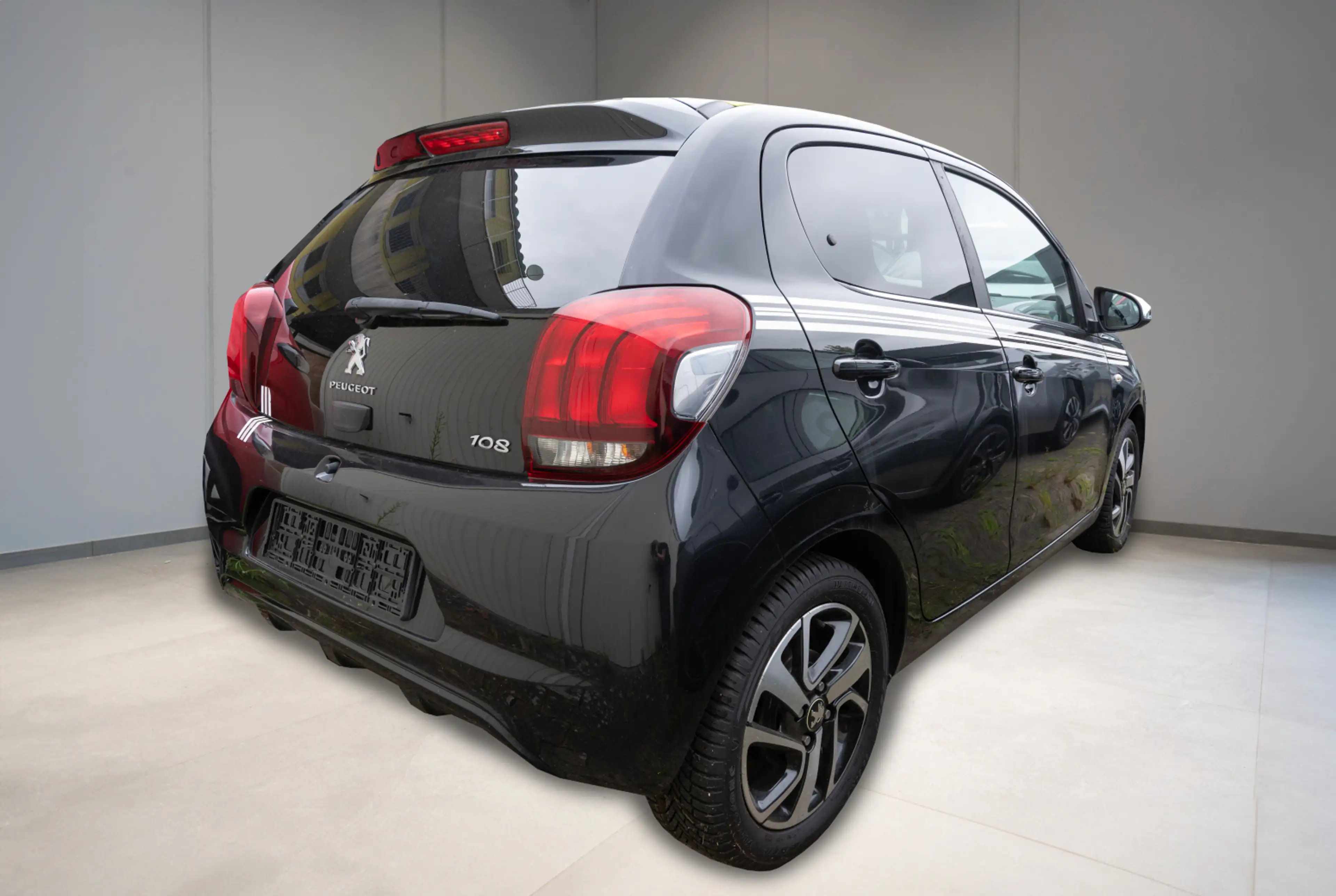 Peugeot 108 TOP Collection 1.0 VTi *SITZHEIZUNG*LOOK-PAKET*DAB+* *INVENTUR-SALE* — photo 3