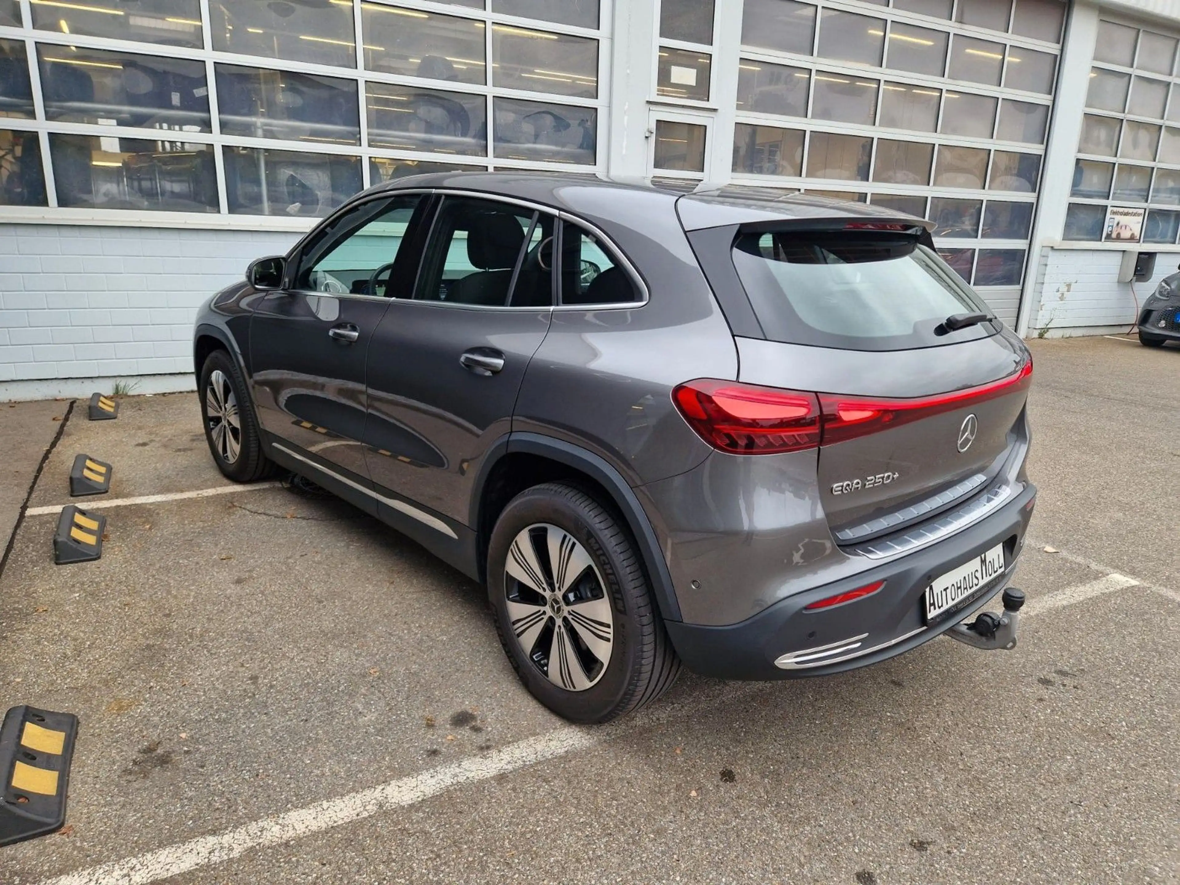Mercedes-Benz EQA 250+|PROGR|AHK|EASY-P|LED|AMBIENTEB|KAMERA — photo 4