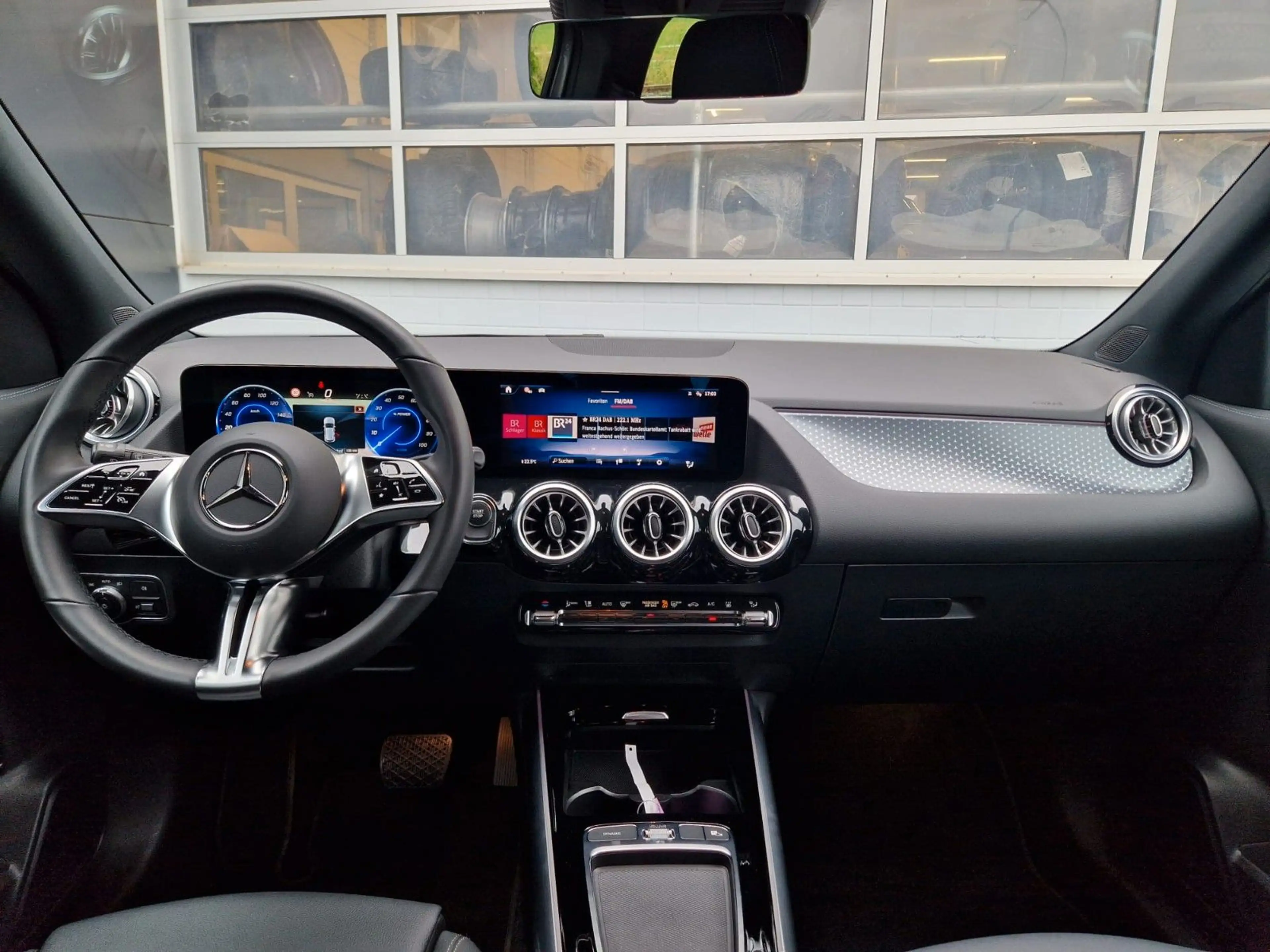Mercedes-Benz EQA 250+|PROGR|AHK|EASY-P|LED|AMBIENTEB|KAMERA — photo 9