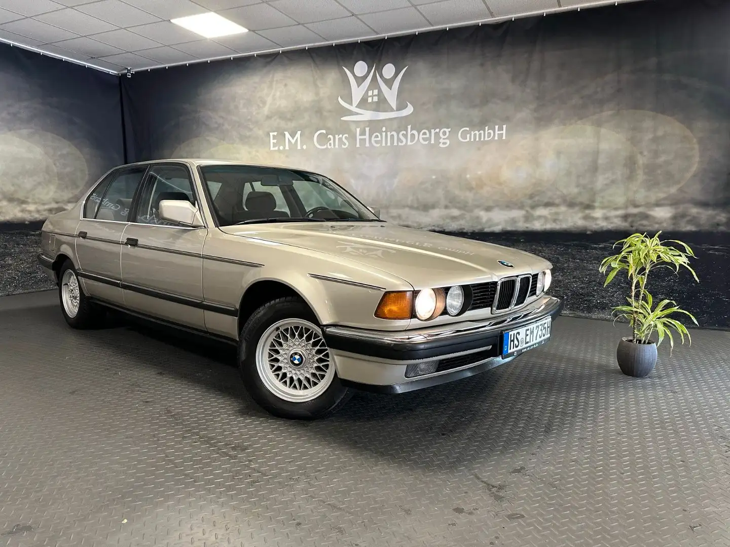 BMW 735 i Automatik E32 H-Zulassung Schiebedach Brun - 1