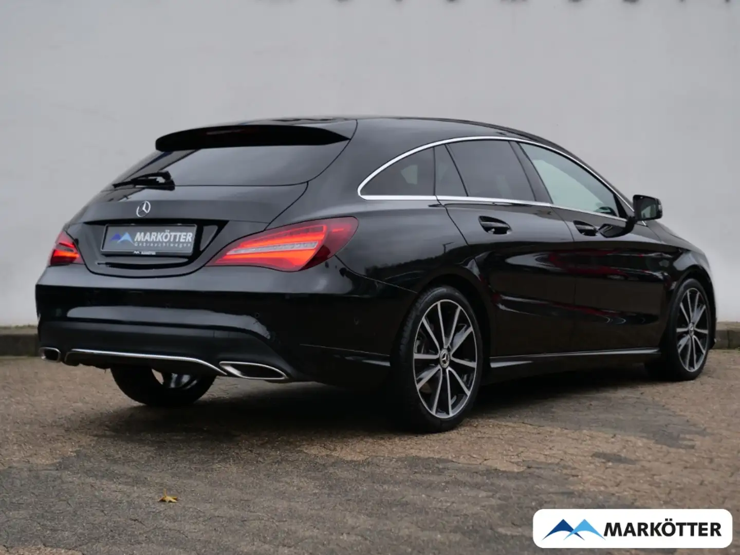 Mercedes-Benz CLA 200 Shooting Brake Urban Navi/LED/Parktronic Negro - 2