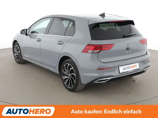 Volkswagen Golf view 4
