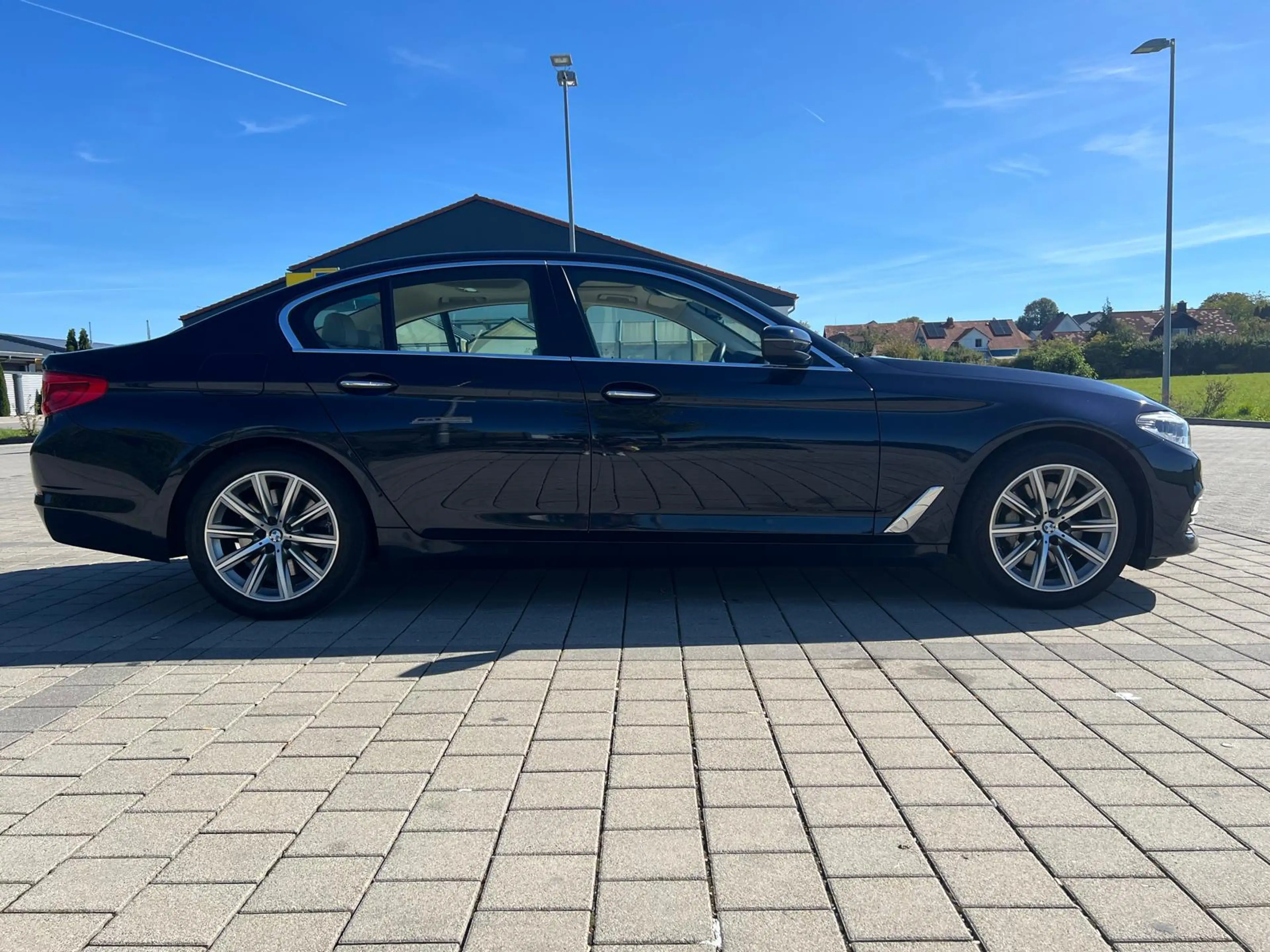 BMW 530 530 d xDrive BMW Garantie und Servicepaket bis 06/2029 — photo 2